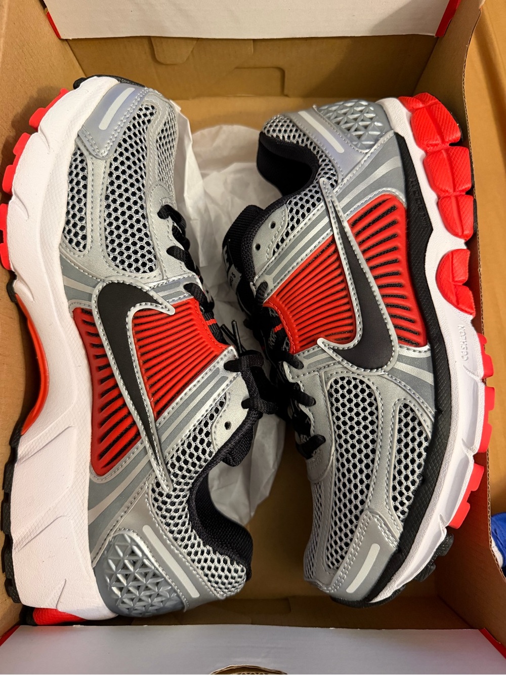 Nike Vomero 5 Men’s 8